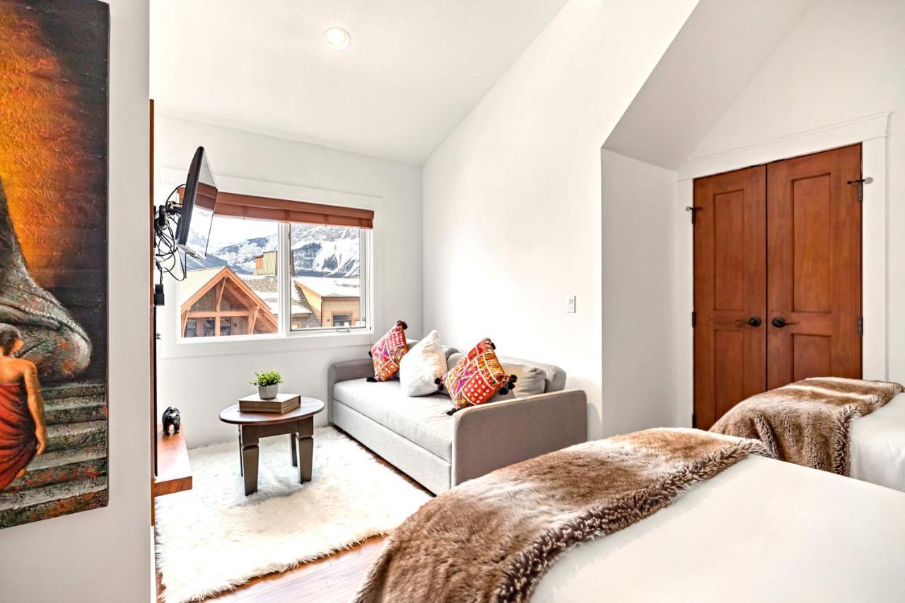 Penthouse At Solar A Resort And Spa Canmore Extérieur photo