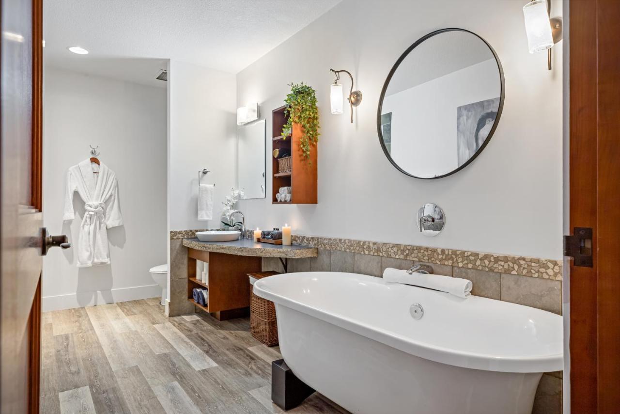 Penthouse At Solar A Resort And Spa Canmore Extérieur photo